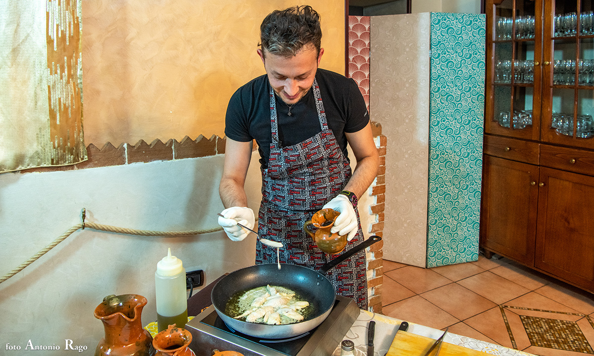 Petto di pollo limone e mandorle