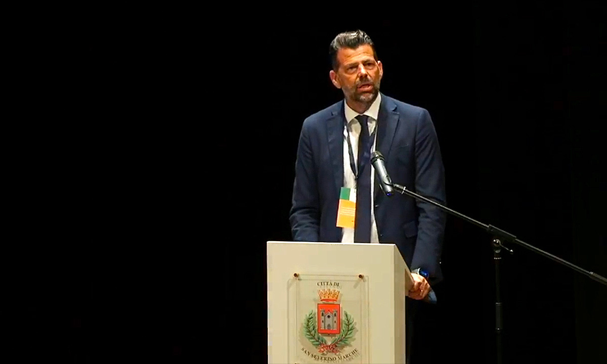 Foto per capire chi è Maurizio Mangialardi