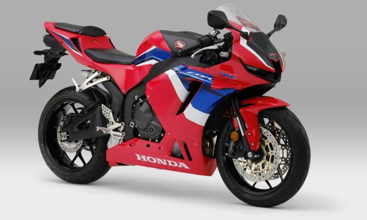 Honda CBR 600RR 2021: prezzo, caratteristiche, consumi e foto